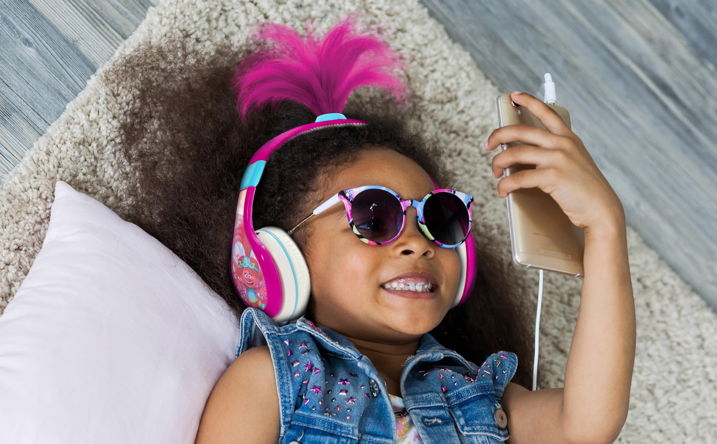 eKids Trolls Band Together Wired Headphones for Kids, School, Home or Travel - Tangle Free with Volume Control, 3.5mm Jack, Includes Headphone