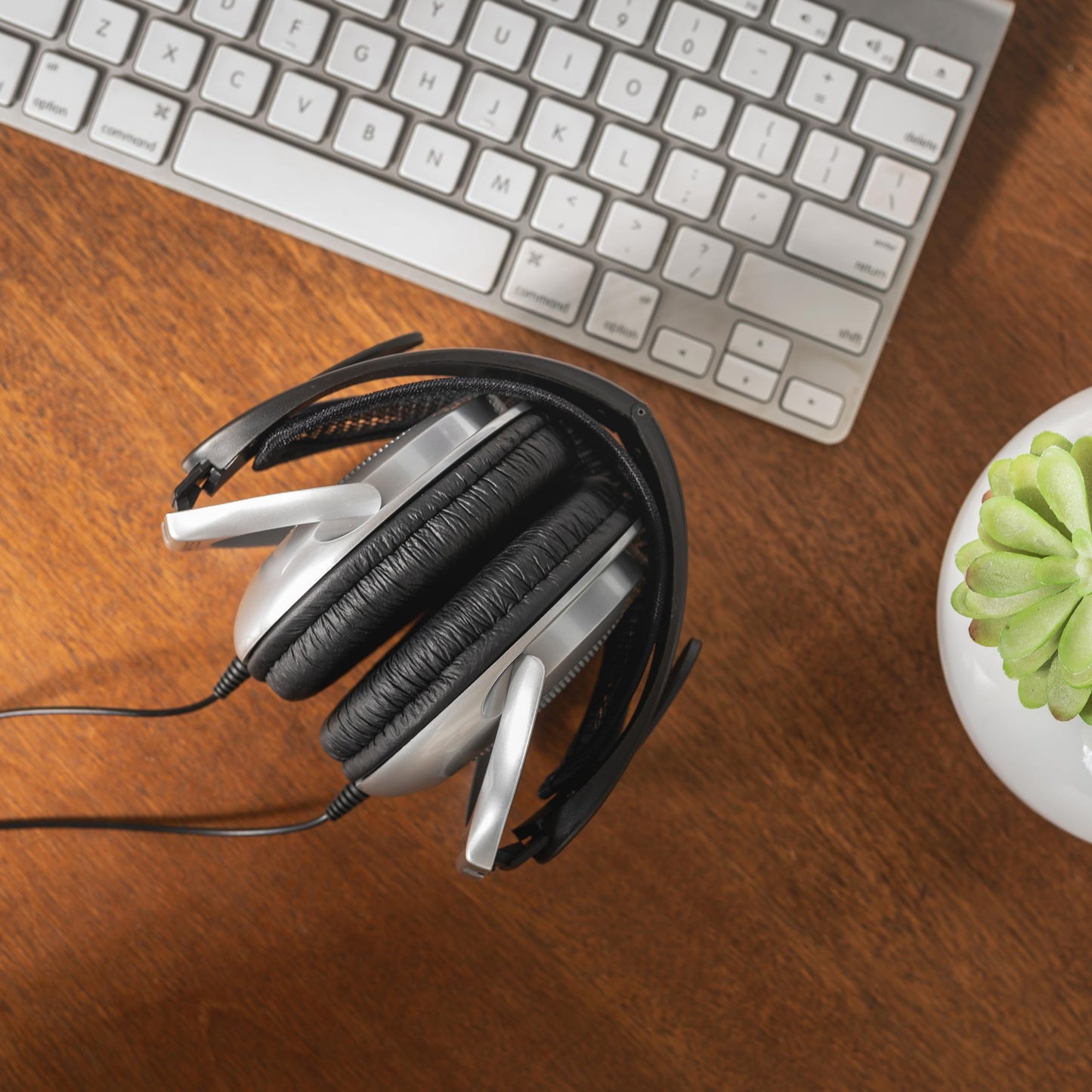 Koss UR40 Collapsible Over-Ear Headphones, Lightweight, Retro Style, Silver and Black