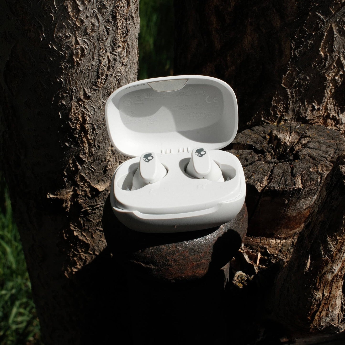 Skullcandy Smokin’ Buds 360 Wireless Noise Isolating Earbuds - Bone