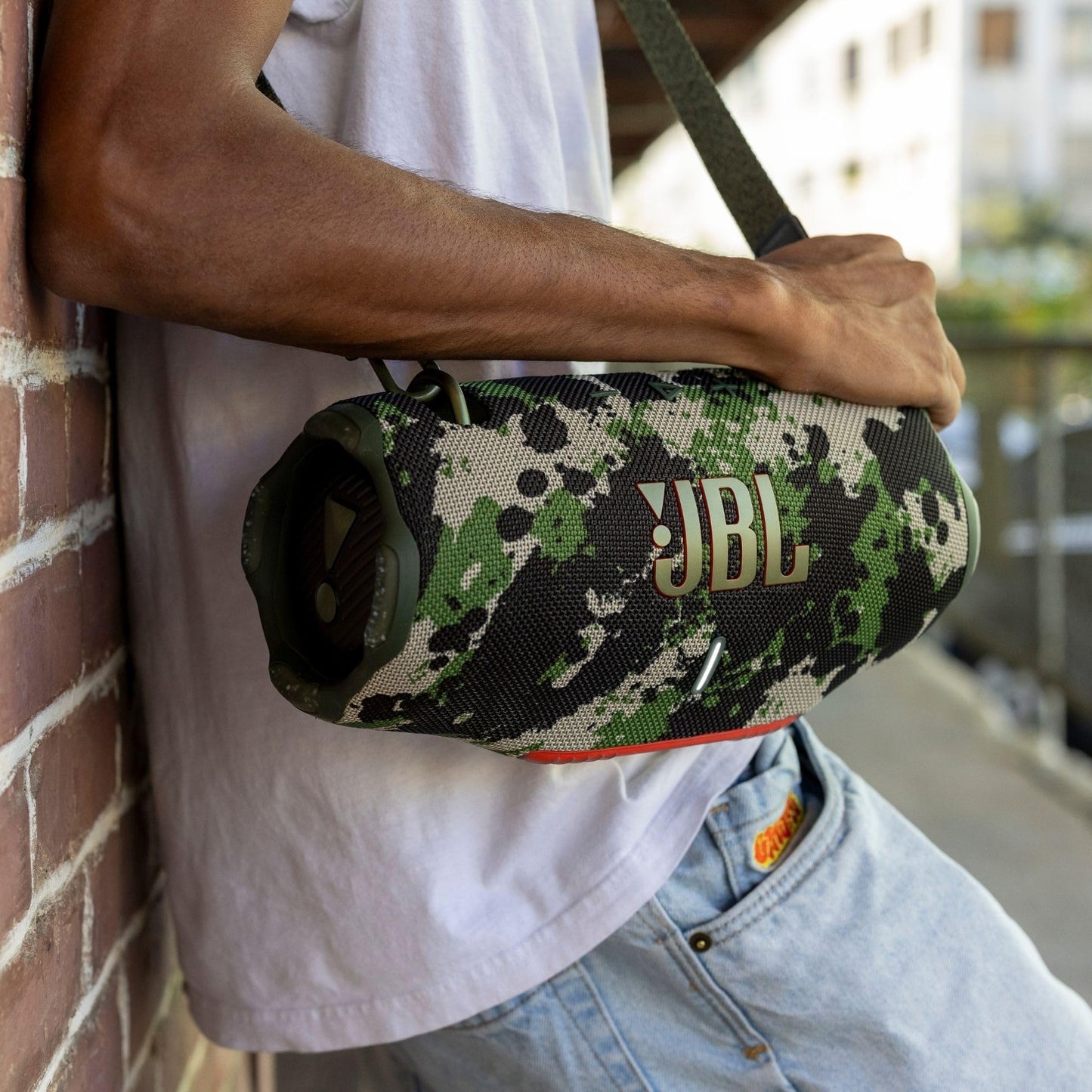 JBL Xtreme 4 - Portable Bluetooth Speaker, Powerful Sound and Deep Bass, IP67 Waterproof, 24 Hours of Playtime, Powerbank, Auracast for Multi-Speaker