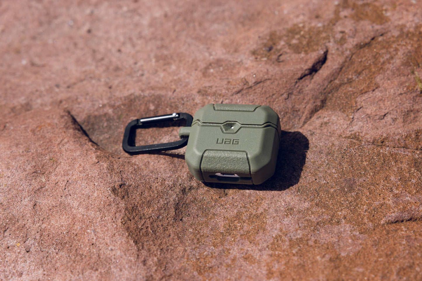 URBAN ARMOR GEAR UAG Designed for AirPods 4th Gen Case Scout, Rugged Military Grade Drop Proof Protective Cover with Detachable Carabiner Clip
