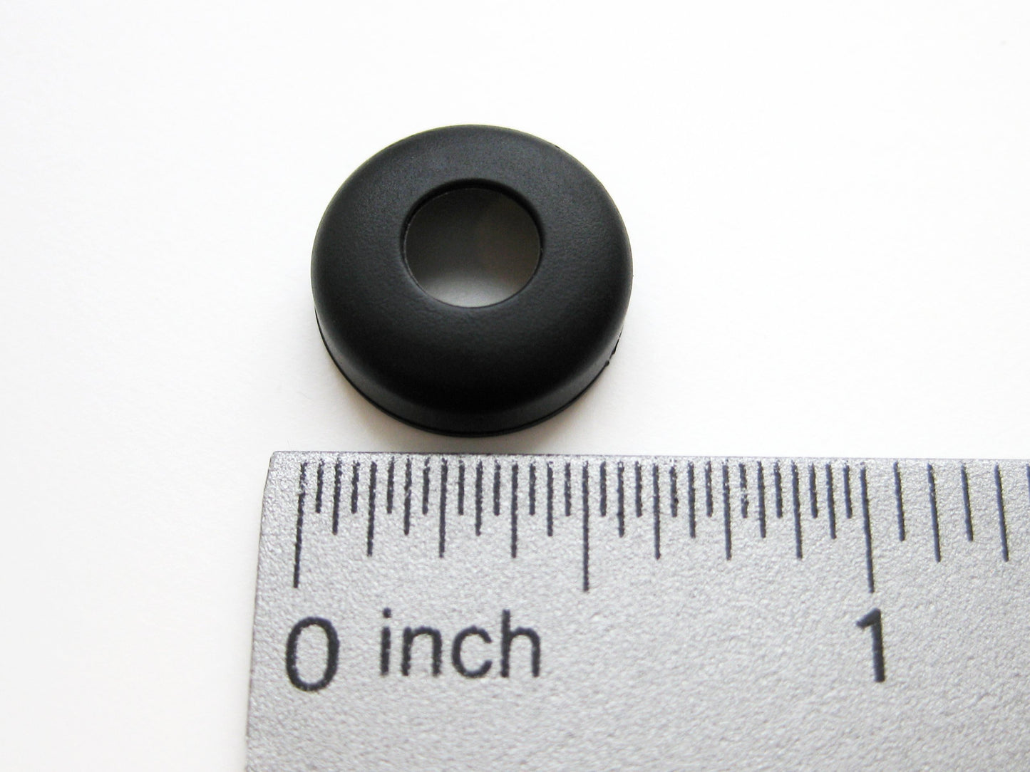 4 Black Earbuds Eartips Compatible with Motorola H270 H371 H375 H385 H390 H560 H620 H680 H681 H685 Headset Wireless Devices
