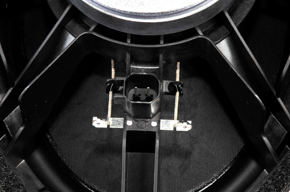 GM Genuine Parts 84156556 Front Door Radio Speaker