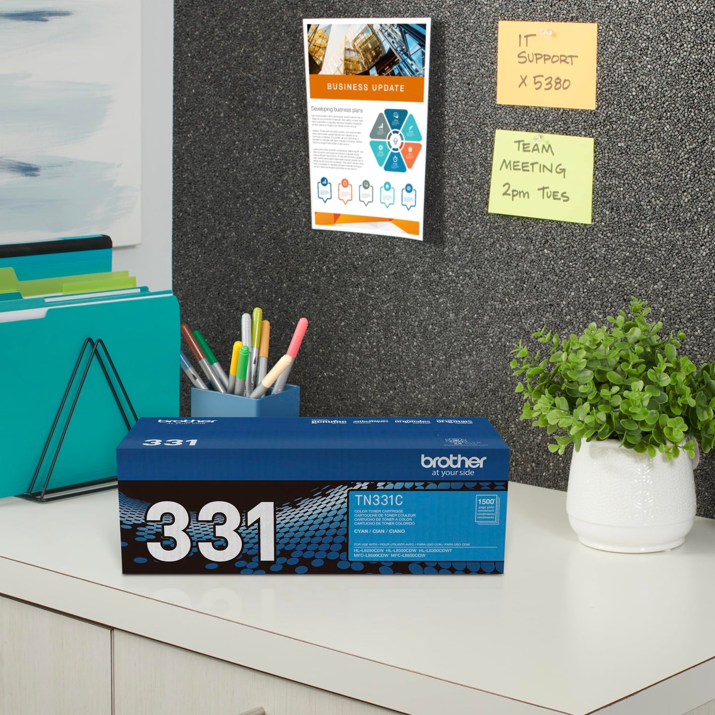 Brother TN-331C DCP-L8400 L8450 HL-L8250 L8350 MFC-L8600 L8650 L8850 Toner Cartridge (Cyan) in Retail Packaging.