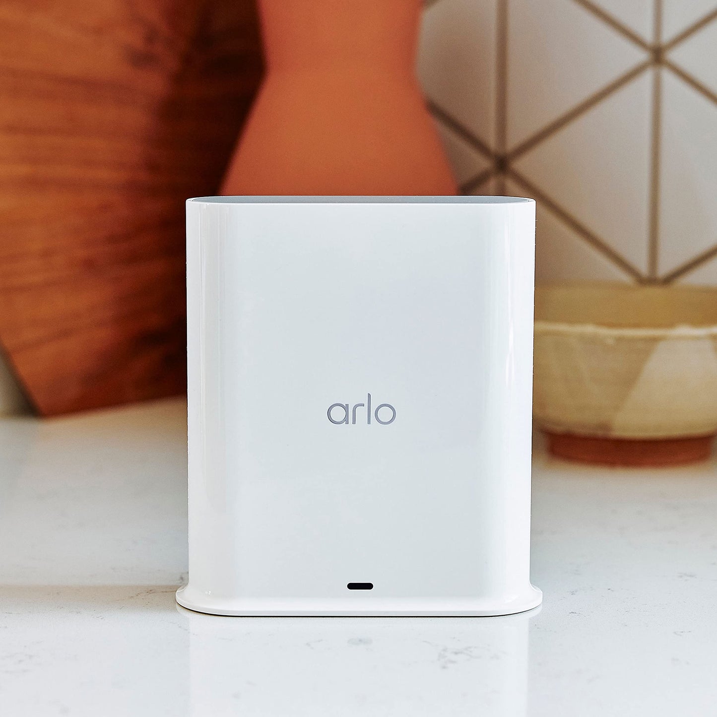 Arlo Pro SmartHub, Arlo Certified Accessory - Connects Cameras to Wi-Fi, Works with: Essential (1/2/3/3 XL, Pro 5S/6/6 XL, Ultra Cameras, Floodlight