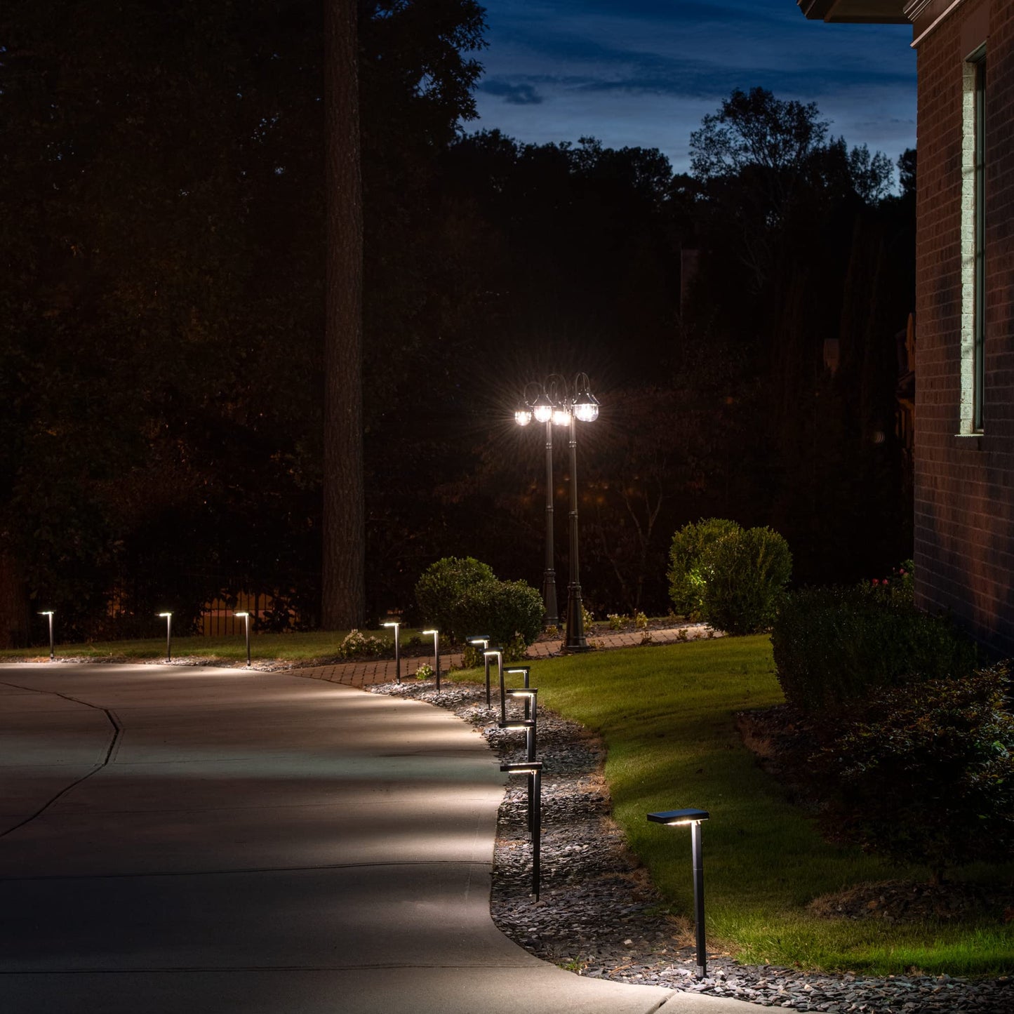 Gama Sonic Contemporary Black Square Solar Garden Light, Heavy Duty Cast Aluminum 80 Lumen with Bright White and Warm White LED Options, 26.75 in Tall
