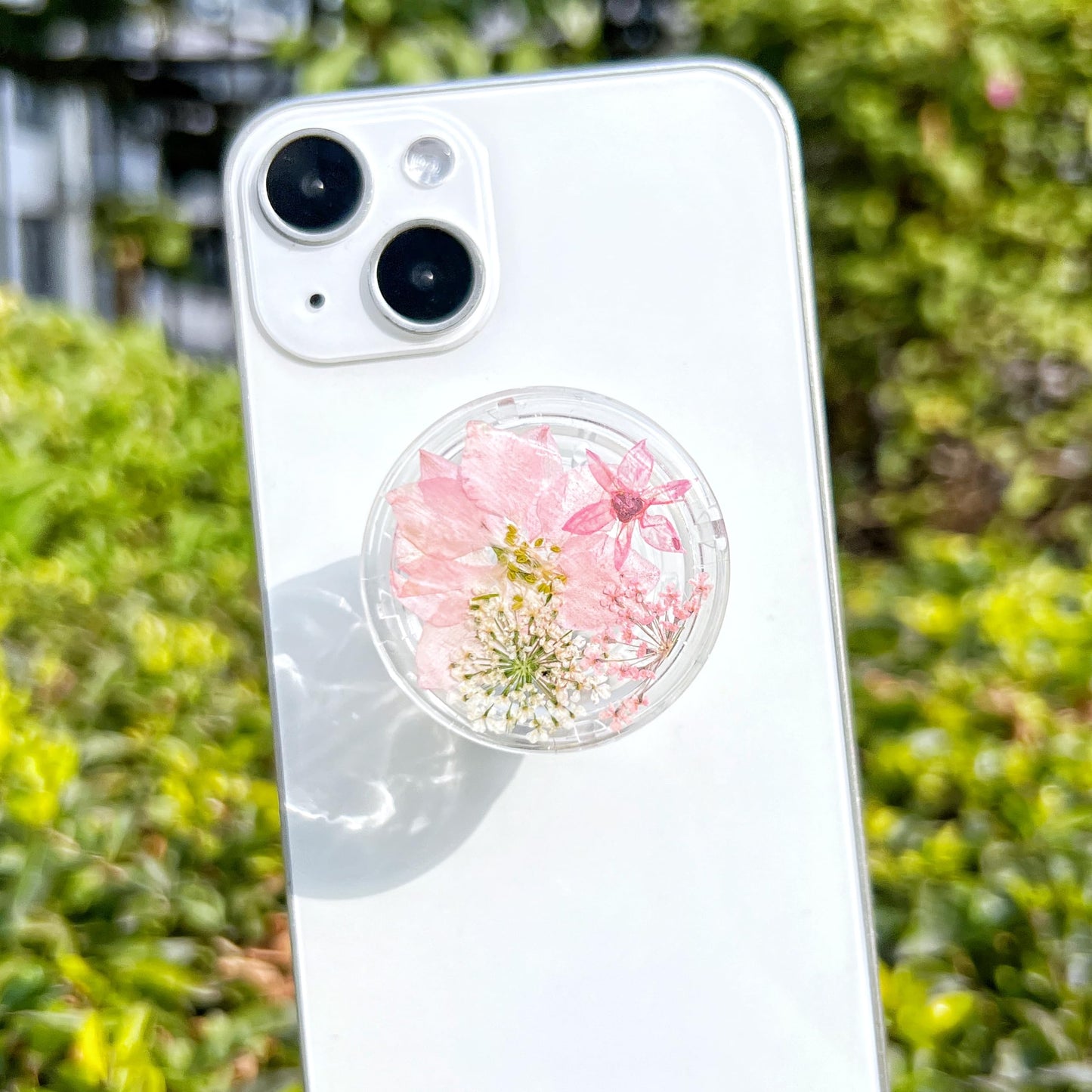 Petite Pressed Pink Flowers Phone Grip,Handmade Dried Flowers Clear Phone Stand, Expanding Cell Phone Charms Accessory, Interchangeable Kickstand