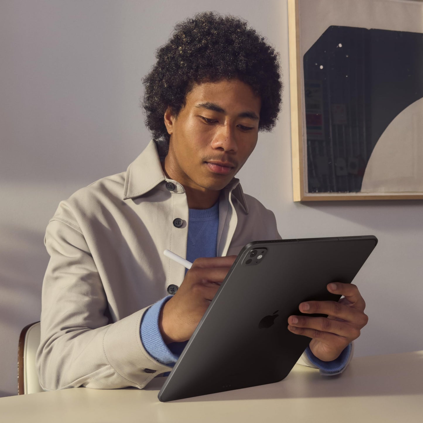 Apple Pencil Pro - Pixel-Perfect Precision, Tilt and Pressure Sensitivity, Perfect for Note-Taking, Drawing, and Art. Charges and Pairs Magnetically