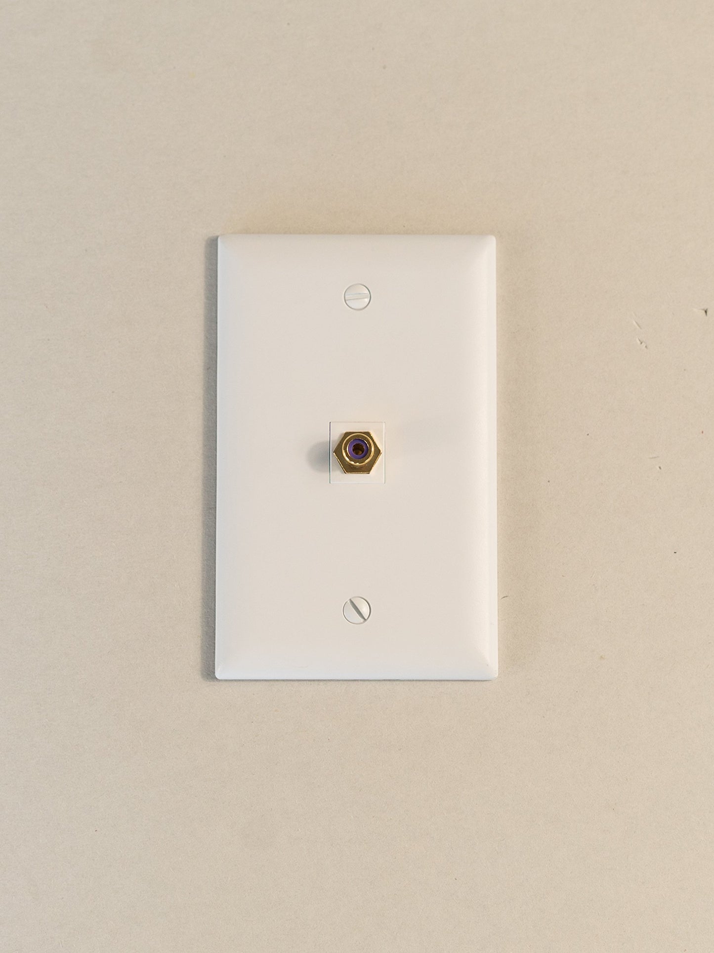 Legrand - OnQ Purple RCA to F Connector, Standard RCA Front Jack, Fits In All Keystone Wallplates, F-Type Coaxial Rear Jack for Audio and Video