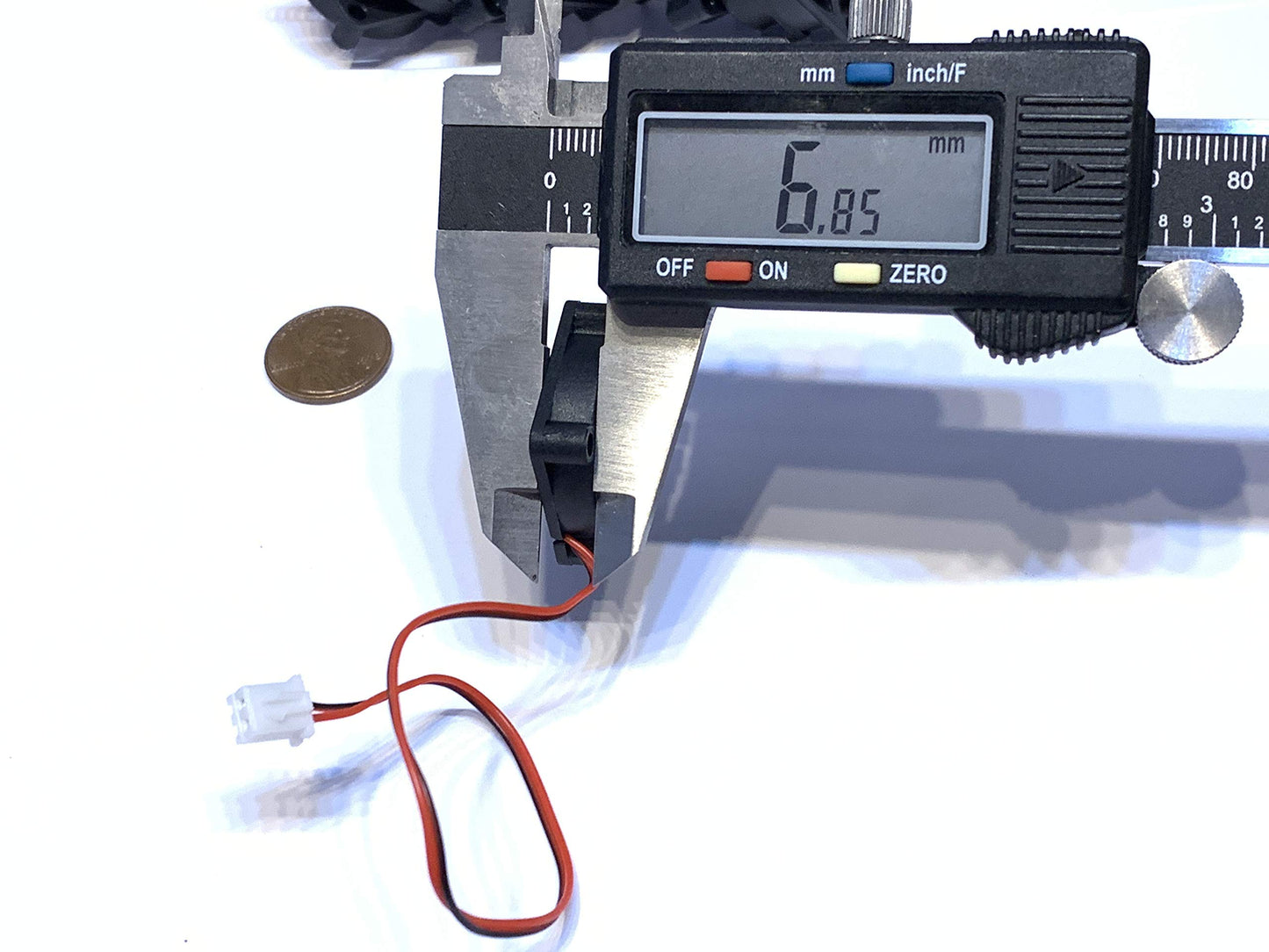 FYSSHUO 2 Pieces 5v Fan Mini 25mm x 7mm 2pin 2507 dc Mini Micro brushless Cooling A30