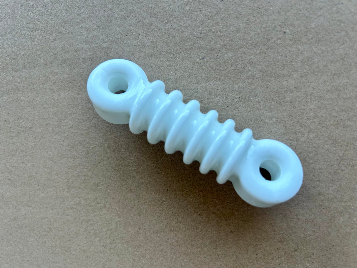 1pcs Insulator Ceramic Coil Radio Wire Strain Shortwave high Frequency Antenna High frequency porcelain white, height 90mm, width 24mm, aperture 7.8mm