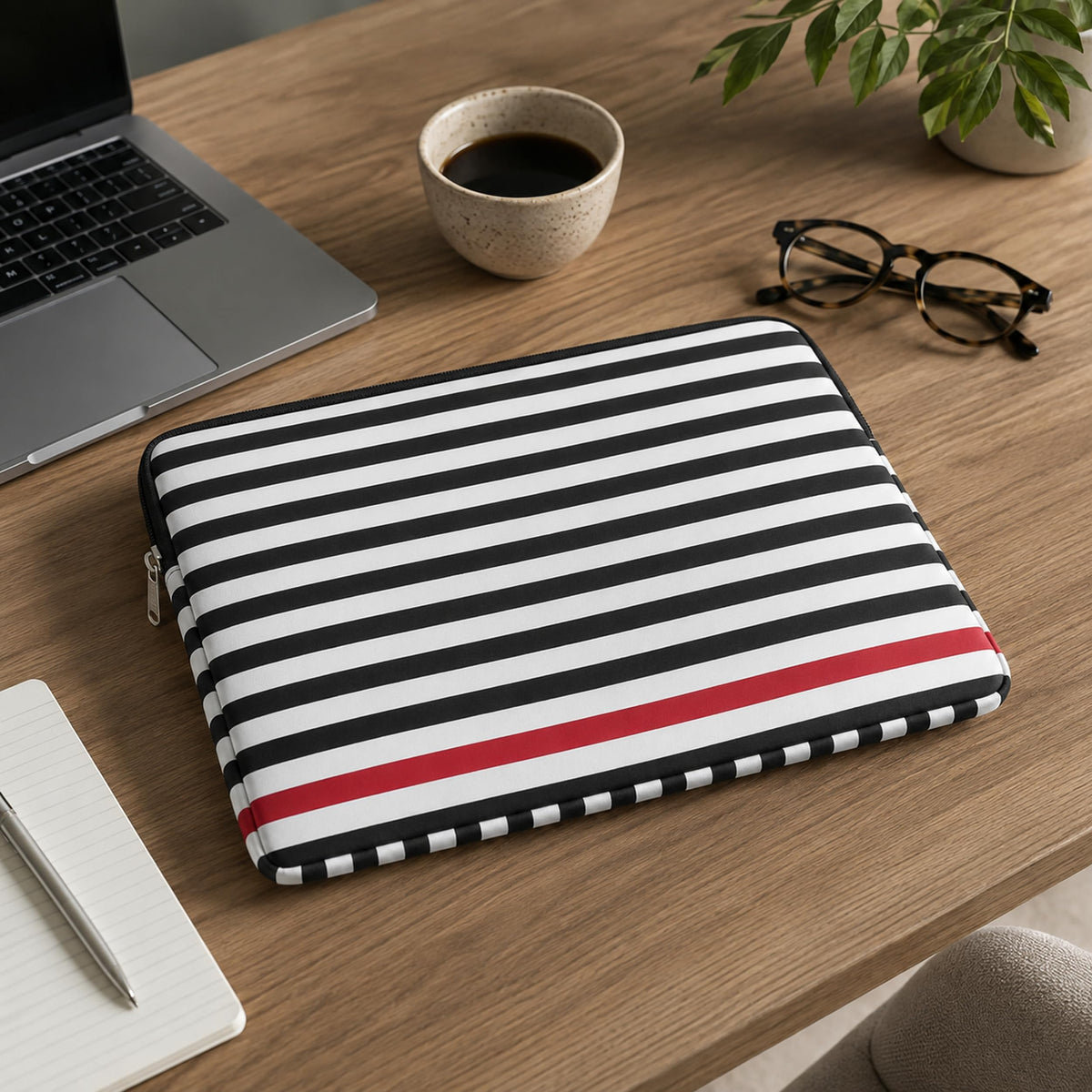 VanGoddy Black and White Striped 11" to 12-inch Laptop Sleeve Protective Case Cover (Red)