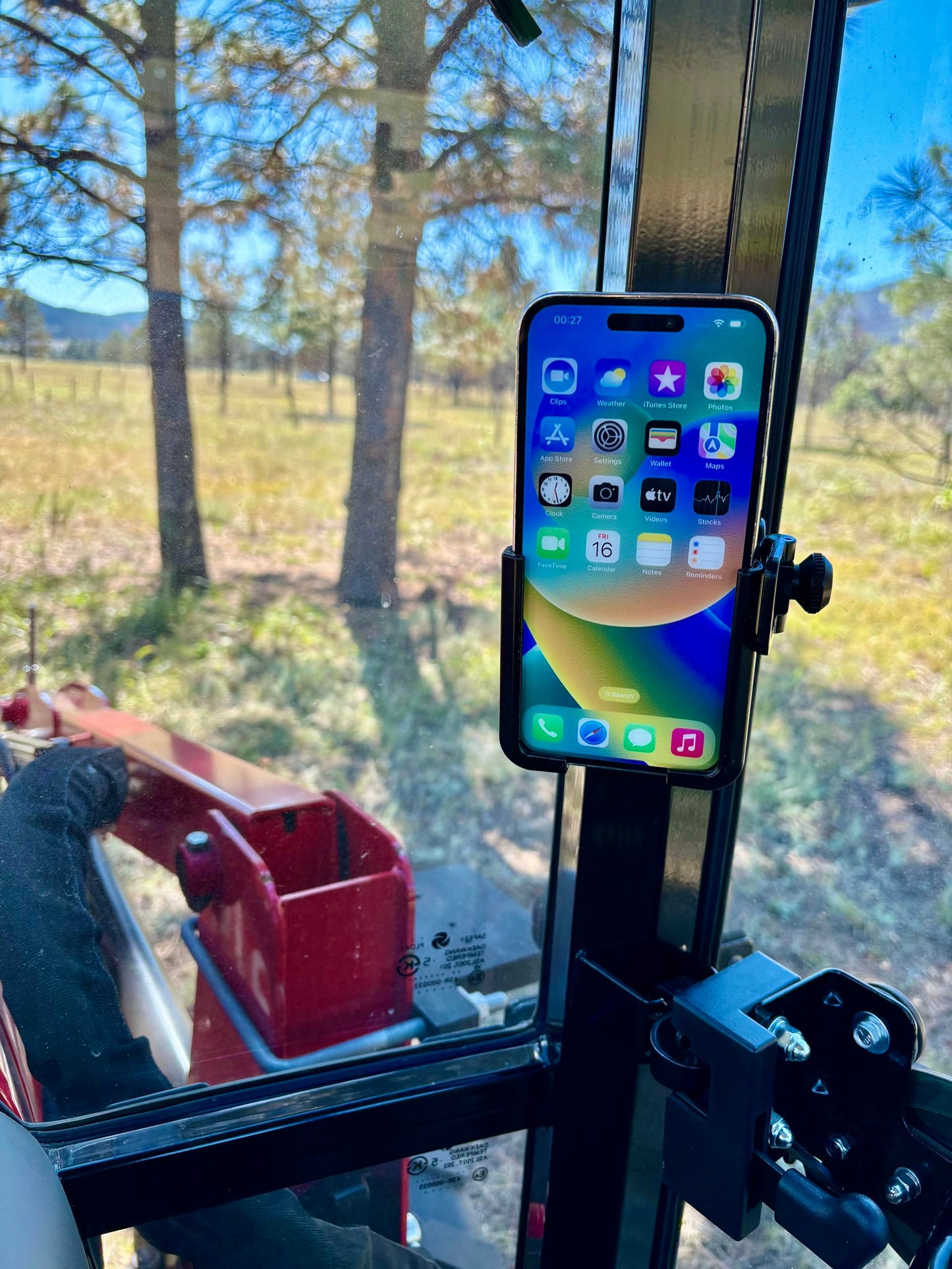 Caddie Buddy Magnetic Phone Mount for Tractors/Heavy Equipment