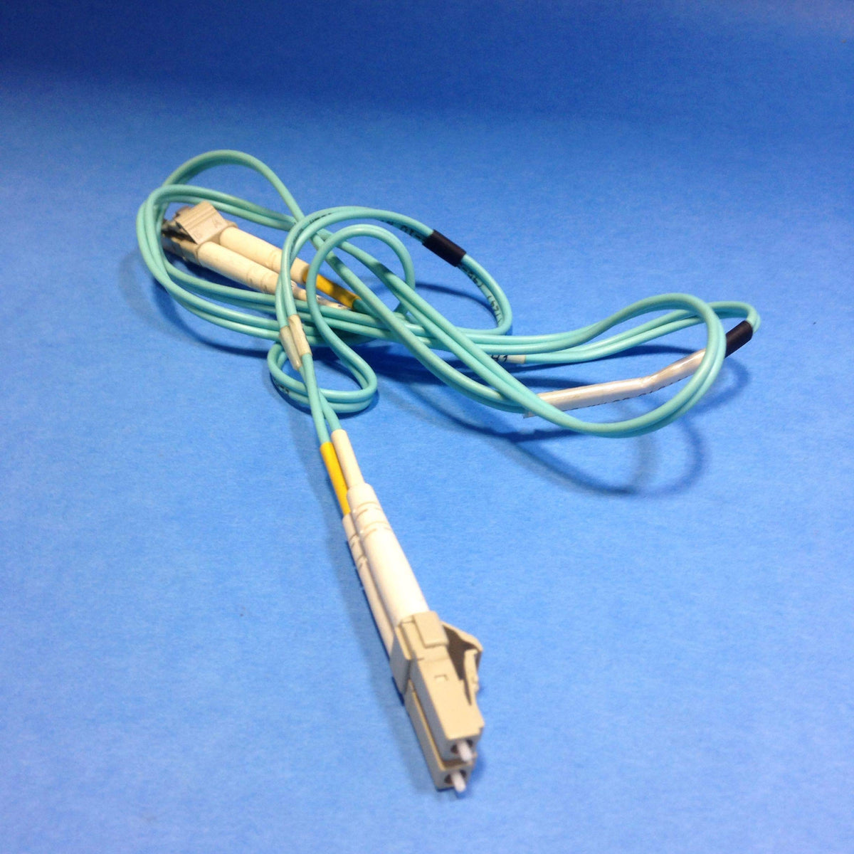 Black Box OM3 MM FO PC OFNR PVC, LC-LC, AQ, 1M