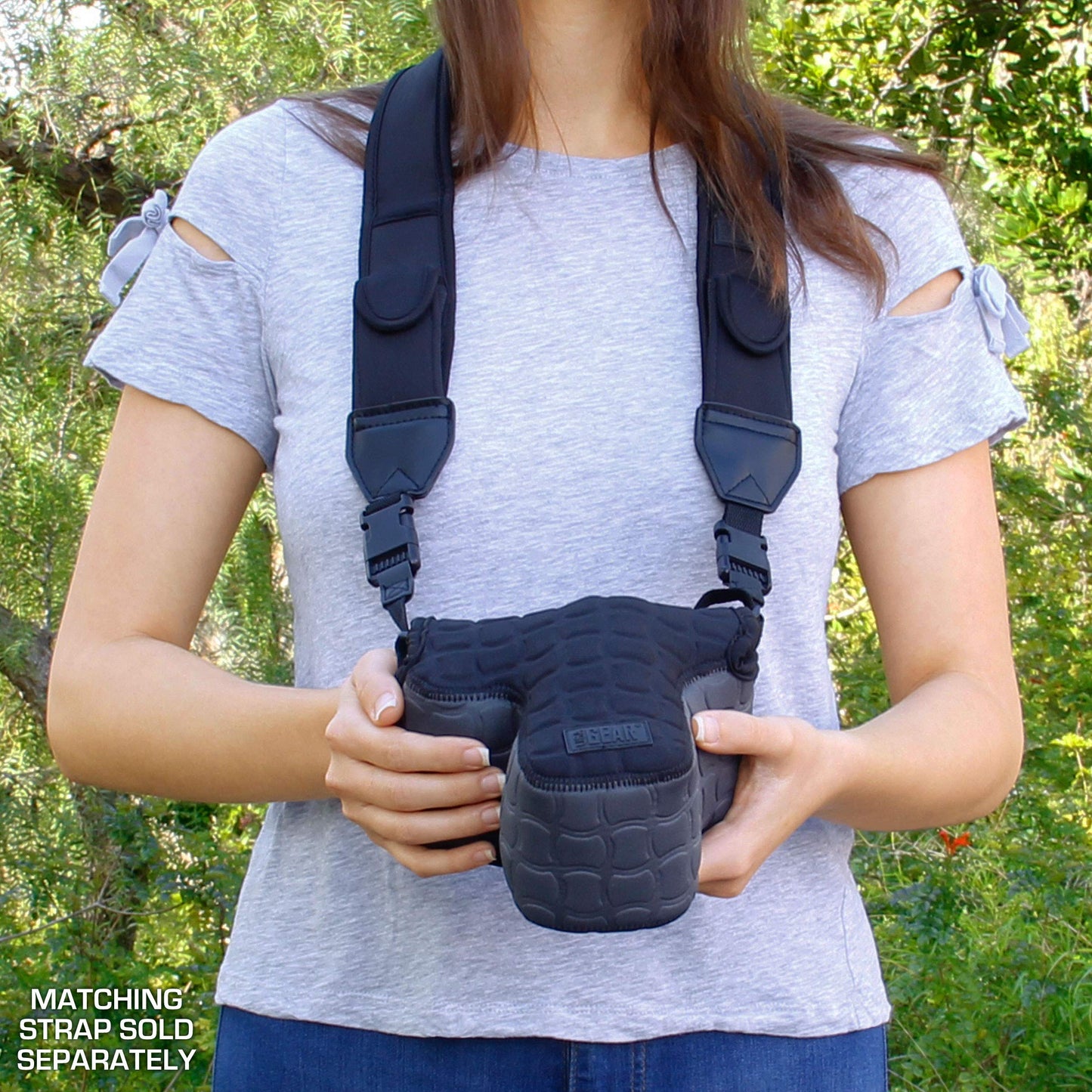 USA Gear Camera Sleeve (Medium) for Compact SLRs Compatible with Canon EOS R100 Nikon Z30 Sony ZV-E10, and more - Padded Neoprene DSLR Case