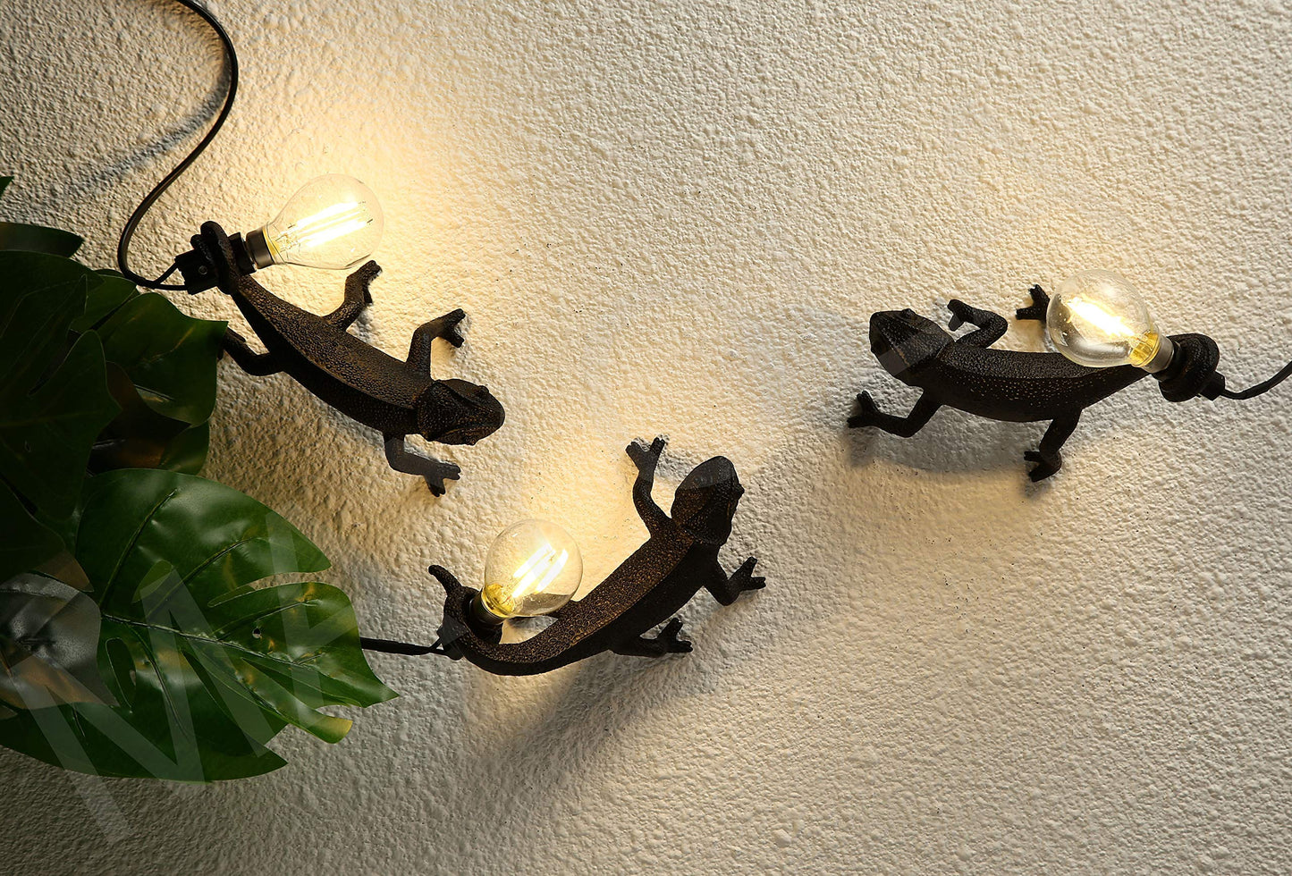 MAYOLA Modern Chameleon Table Lamp,Desk lamp,Night Light,Wall Lamp, Resin Chameleon Lighting Fixture for Living Room, Bedroom, Office,Kids(Wall Lamp