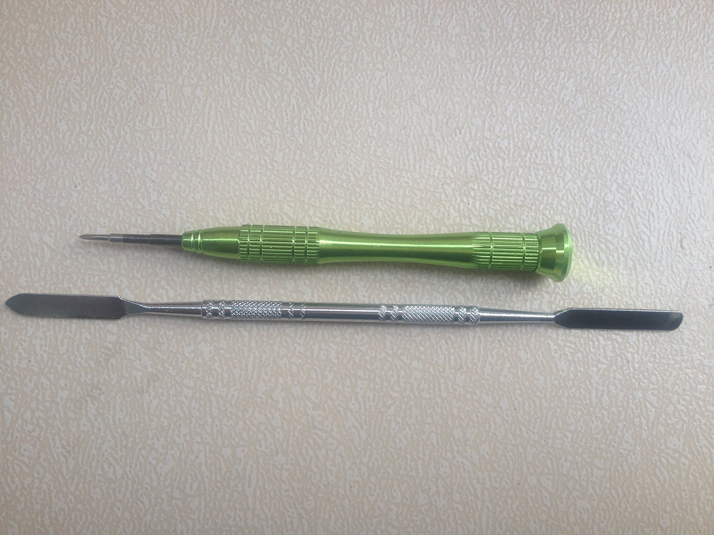 Gametown Screwdrivers with Pry Tool for PS4 Controller
