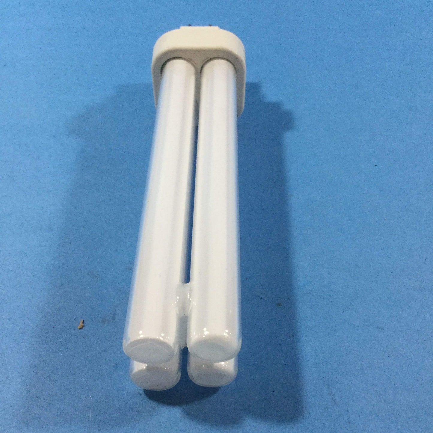Philips - 383307 - PL-C 18W/830/4P/ATL