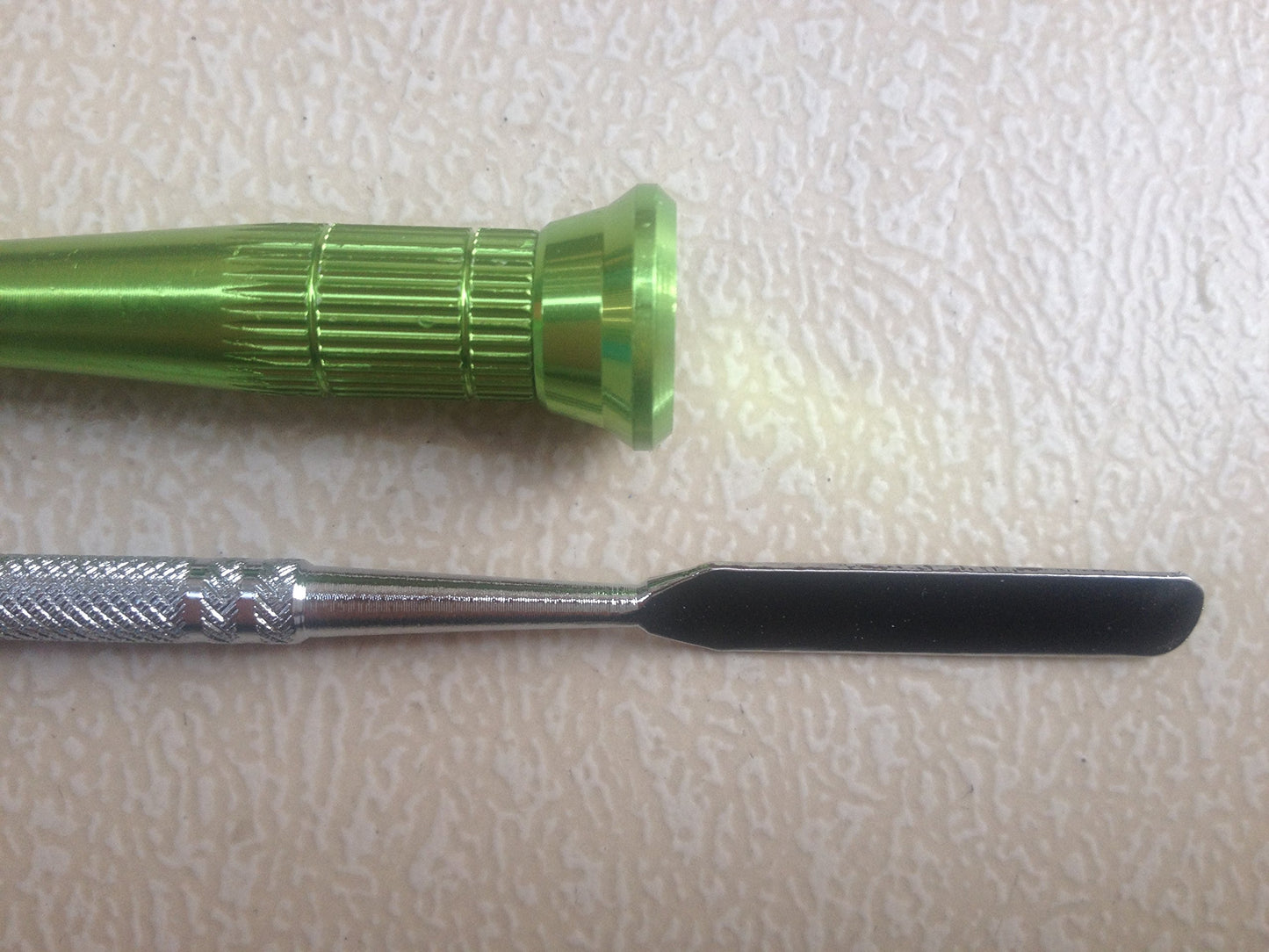 Gametown Screwdrivers with Pry Tool for PS4 Controller
