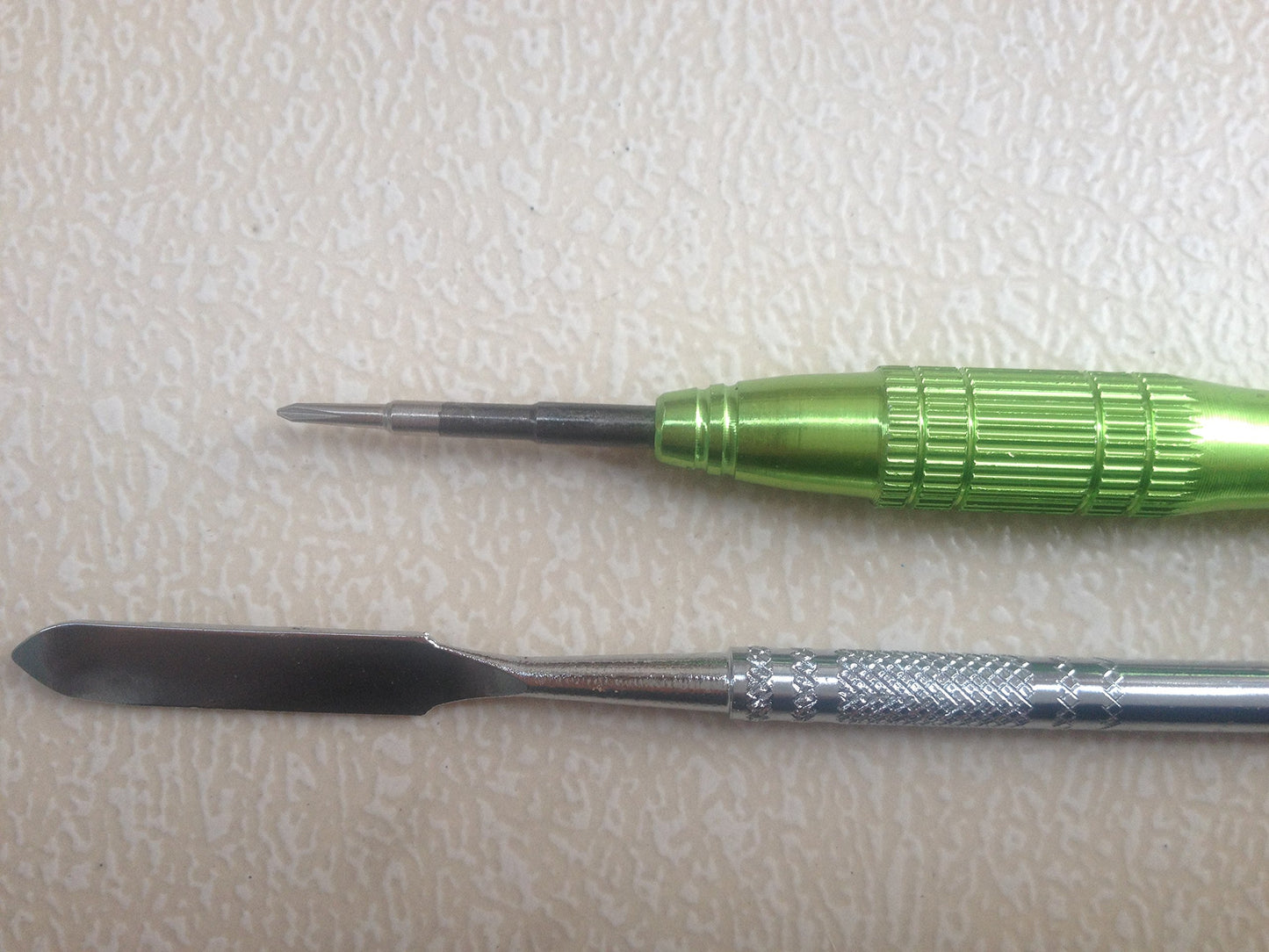 Gametown Screwdrivers with Pry Tool for PS4 Controller