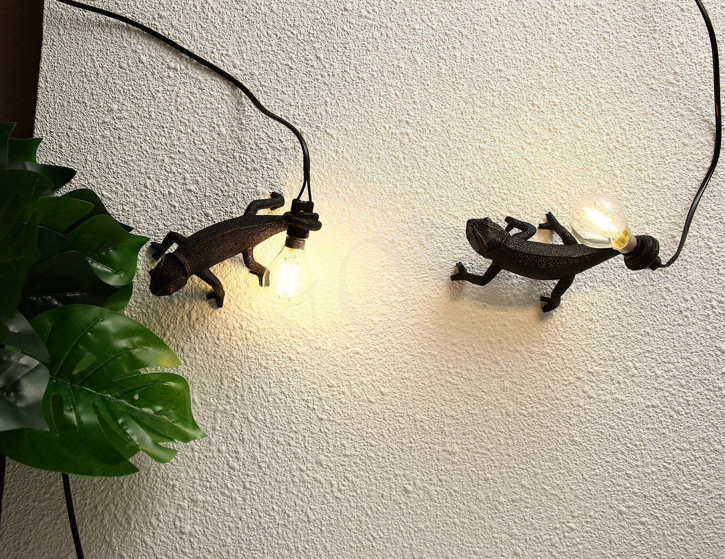 MAYOLA Modern Chameleon Table Lamp,Desk lamp,Night Light,Wall Lamp, Resin Chameleon Lighting Fixture for Living Room, Bedroom, Office,Kids(Wall Lamp