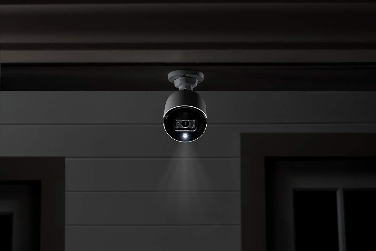 Lorex 5MP Super HD Weatherproof Indoor/Outdoor Add-On Analog Bullet Security Camera w/Warning Light and Remote-Triggered Sirens & Color Night Vision