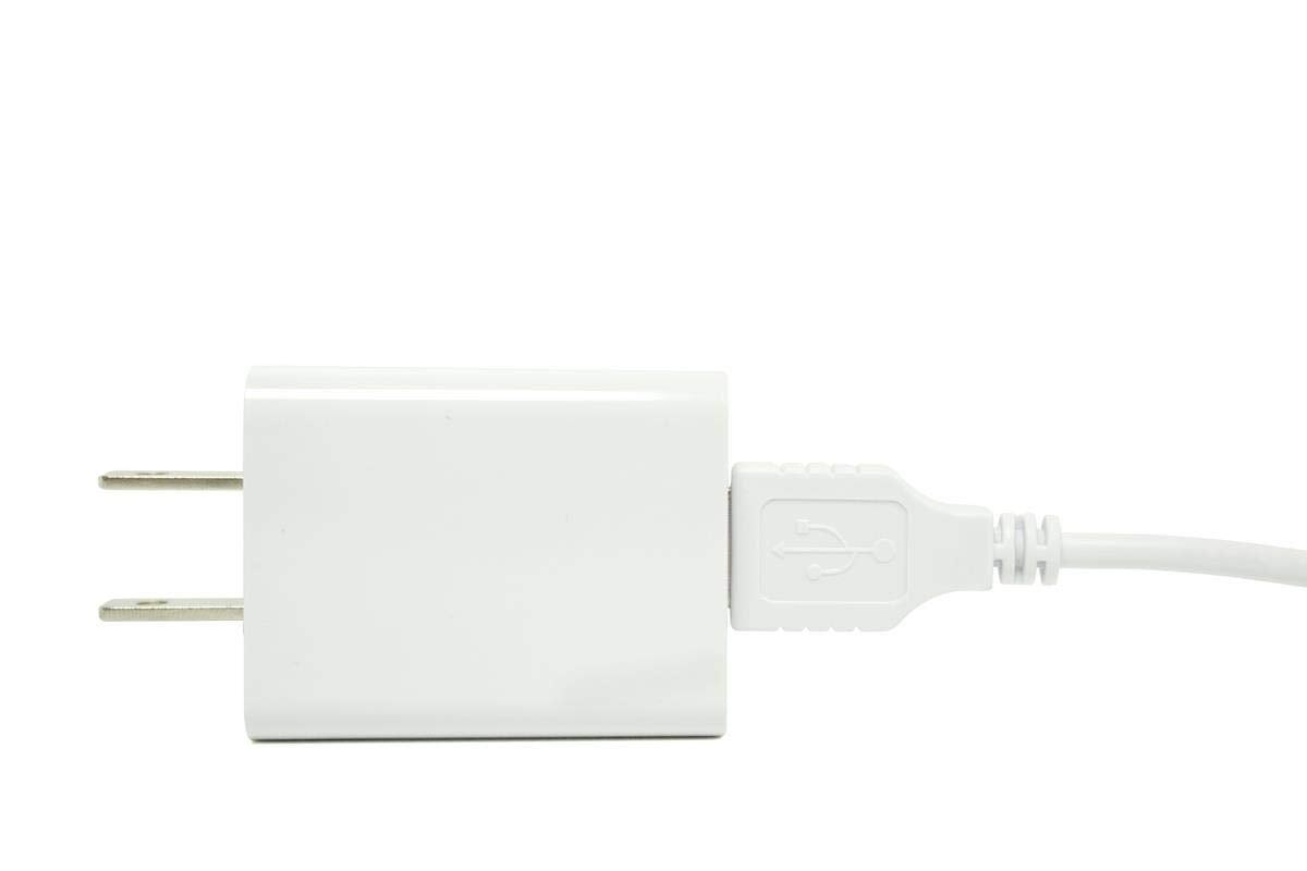 Lorex Technology Lorex ACCPWRWF1 Power Adapter Charger for Wire-Free Battery Power Packs. 5 feet