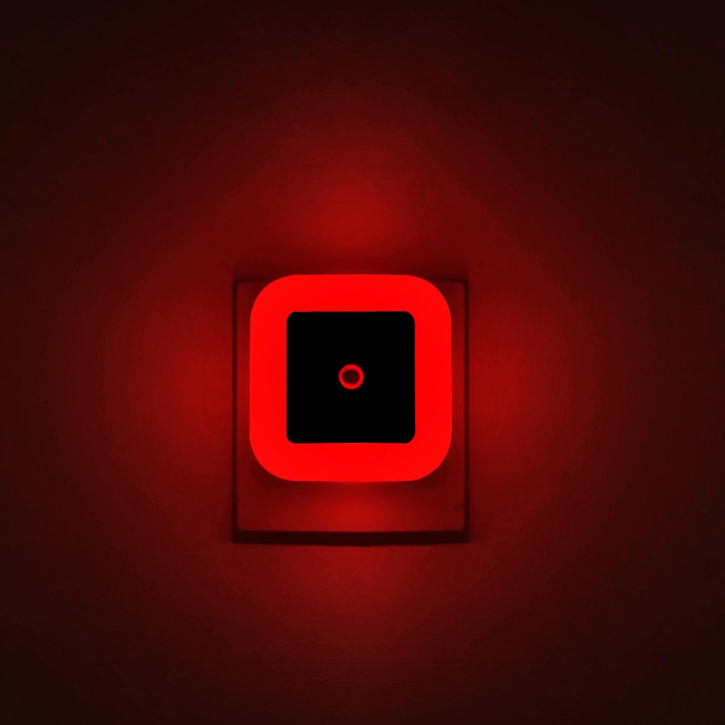 Elsent 4 Pack Red LED 0.5W Night Lights for Sleeping (Dim/Not Too Bright), Plug-in Wall Nightlight with Auto Light Sensor, for Bedroom Bathroom