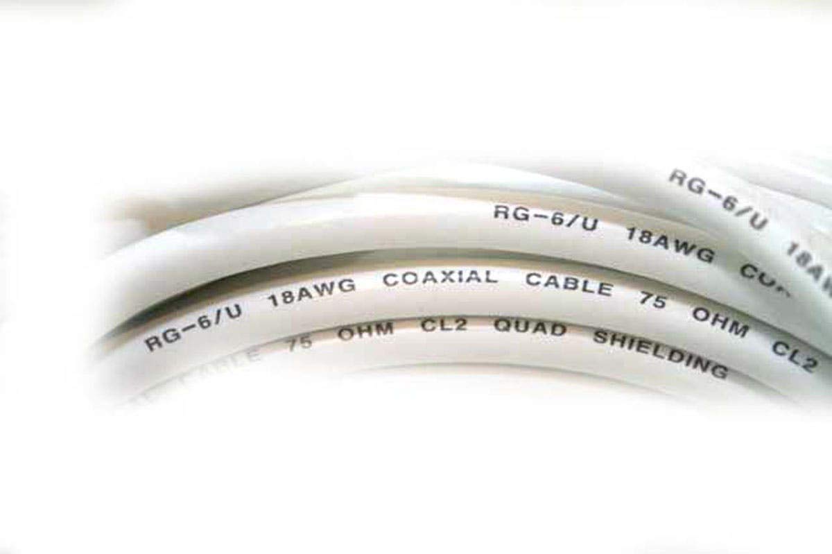 Monoprice 104060 RG6 Quad Shield CL2 Coaxial Cable with F Type Connector,25ft,White