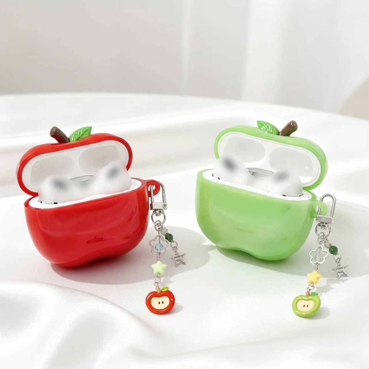 YcaeyLnaR Fruit-Shaped Case with Fruit-Shaped Charm Compatible with AirPods Pro3 - Protective Cover in Fruit Design (Red)