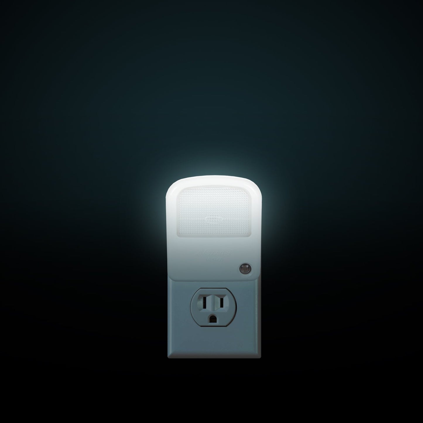 Maxxima MLN-60 LED Night Light with Dusk to Dawn Sensor Cool White Super Bright (Pack of 2)