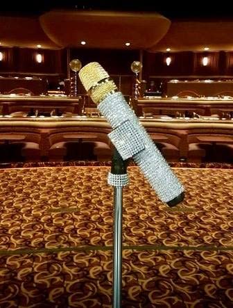 White Diamonds *AAA* Crystal Twist-On, Twist-Off Mic Sleeves. Compatible with Shure Wireless mics and Simular Brands 7.5"x 2" No glues. Mic NOT