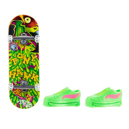 Hot Wheels Skate Board 18 Shoe 3 Toy Vehicle for Children Ages 5 and Up