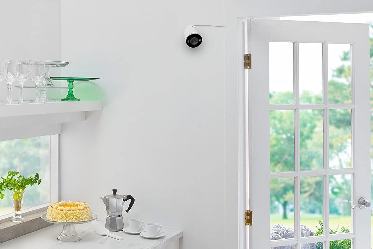 Lorex 2K Indoor/Outdoor Spotlight Camera with Color Night Vision, 2-Way Talk, Person Detection, White (White)