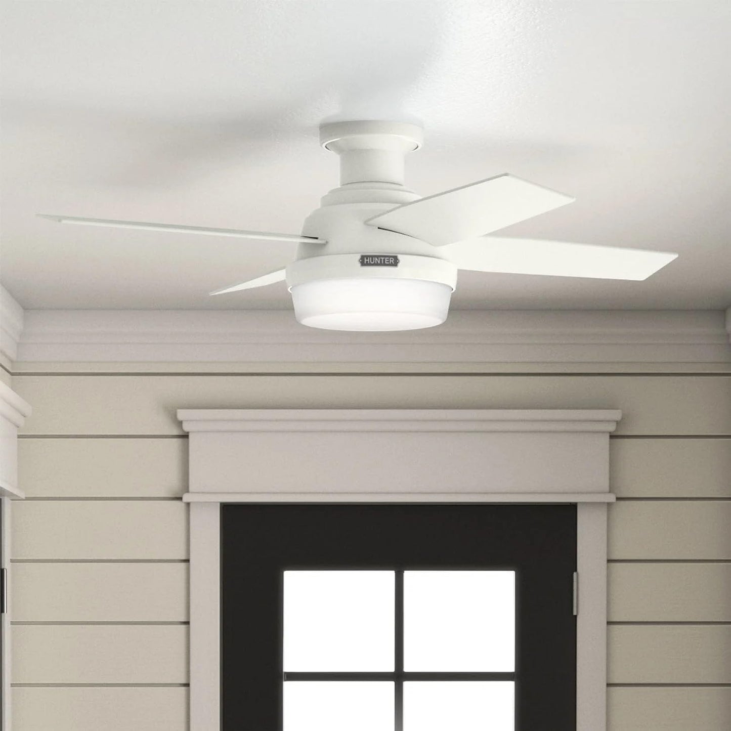 Hunter Fan 44 inch Indoor Ceiling Fan with Light, White Modern Ceiling Fan with Remote, 4 Blades for Kids Room, Bedroom, Office or Kitchen (Renewed)