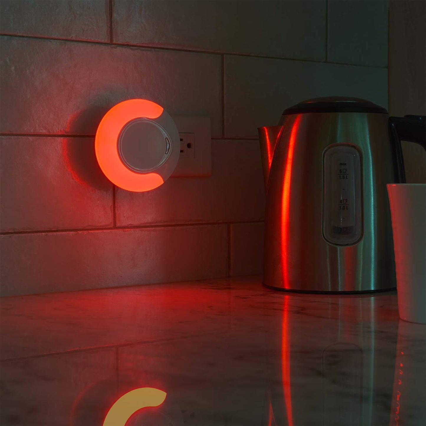 emagine A Sleep Aid Red Night Light Outlet Plug in with Dusk to Dawn Auto Sensor, Low Blue LED Promotes melatonin Production and Healthy Sleep