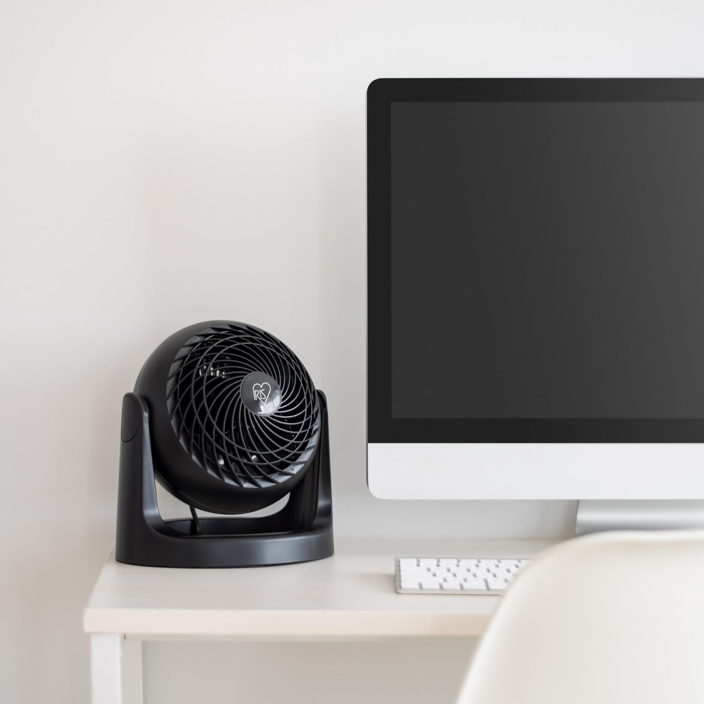 IRIS USA Desk Fan, Air Circulator, 3 Speeds, 52ft Max Air Distance, 360° Adjustable Tilt, 30 db Quiet Motor, Fan for Bedroom, Office, Dorm, Medium
