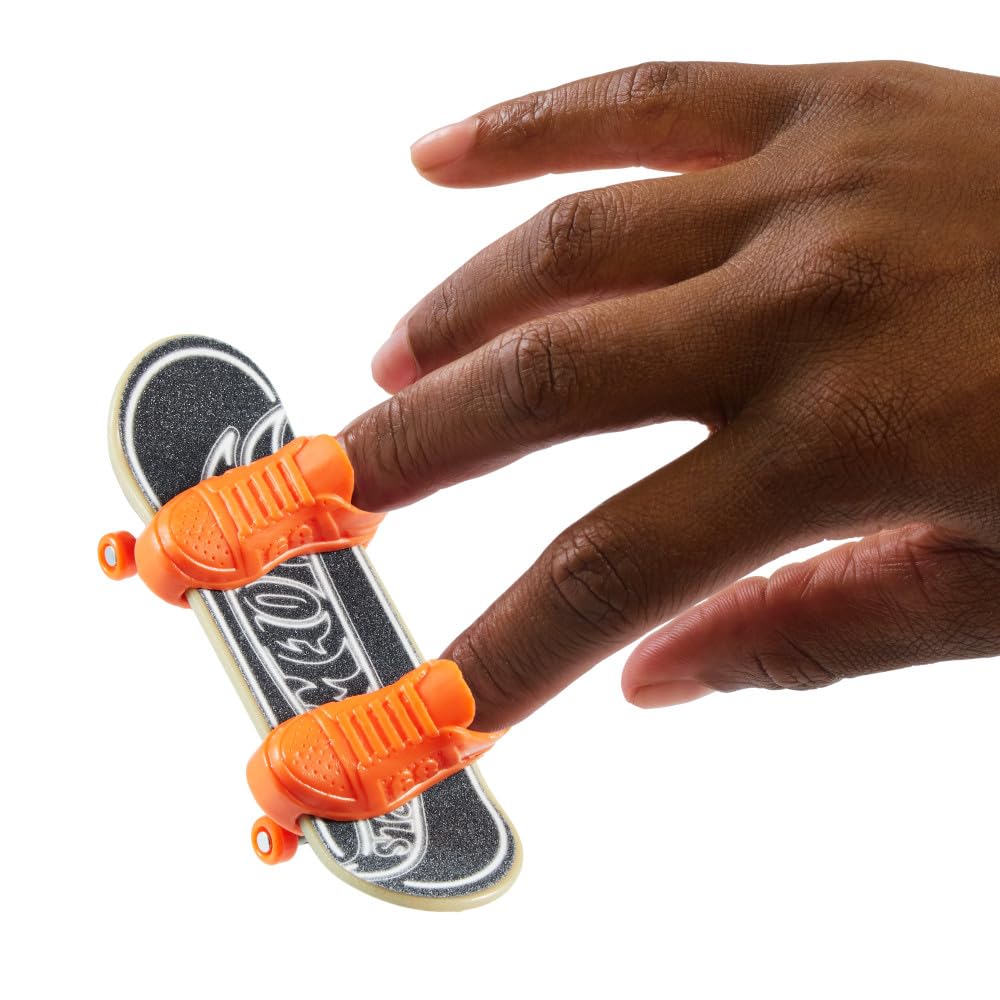Hot Wheels Mattel Mini Skateboard with Shoes Assorted Models (HNG32)