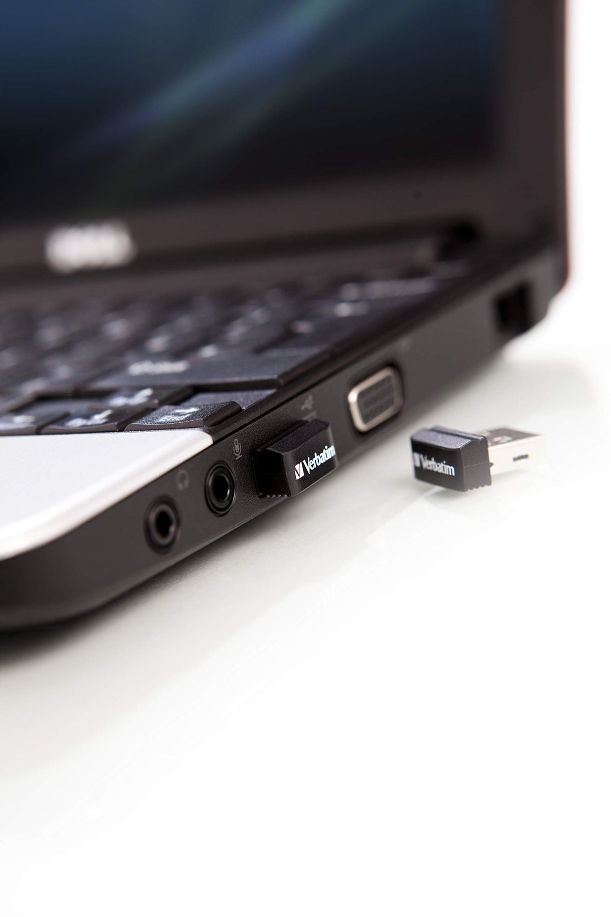 Verbatim 32GB Store 'n' Stay Nano USB Flash Drive 98130