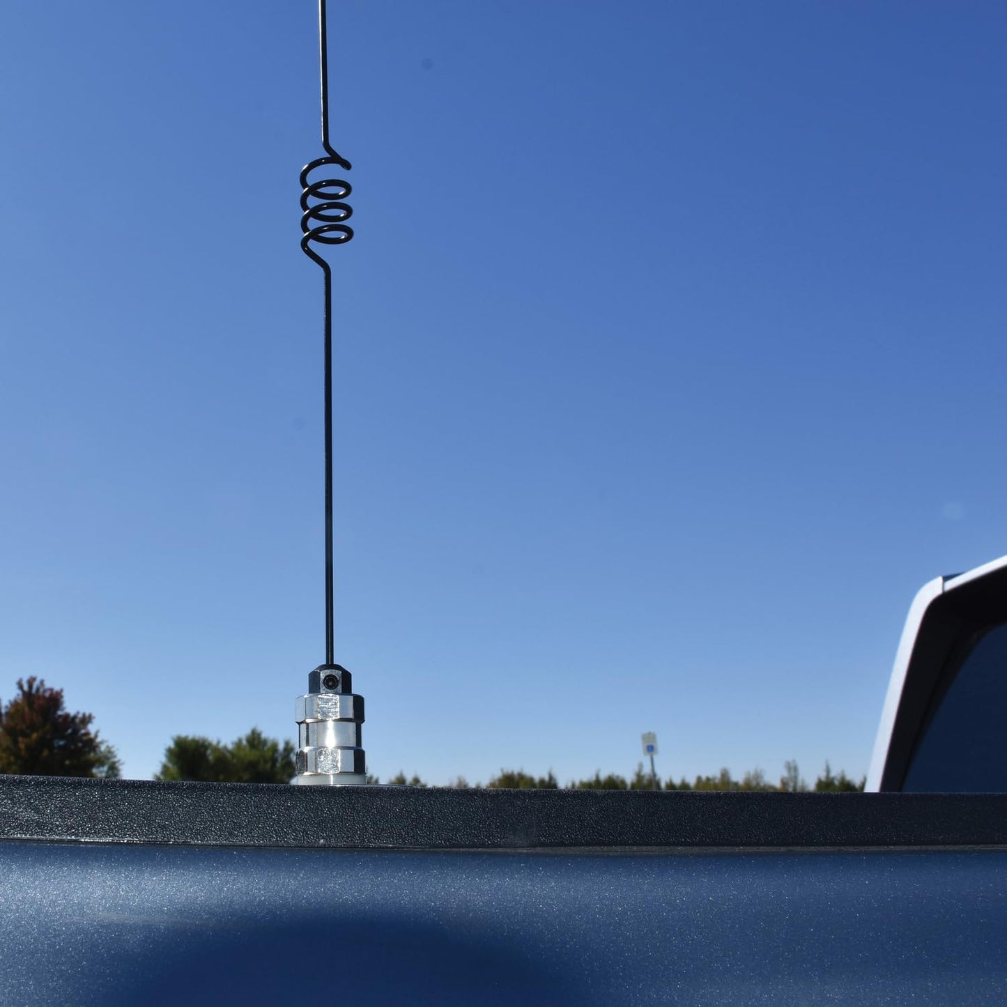 Tram 1184 1184 17.5-in. Thread-Mount Pretuned Amateur Dual-Band VHF and UHF Antenna
