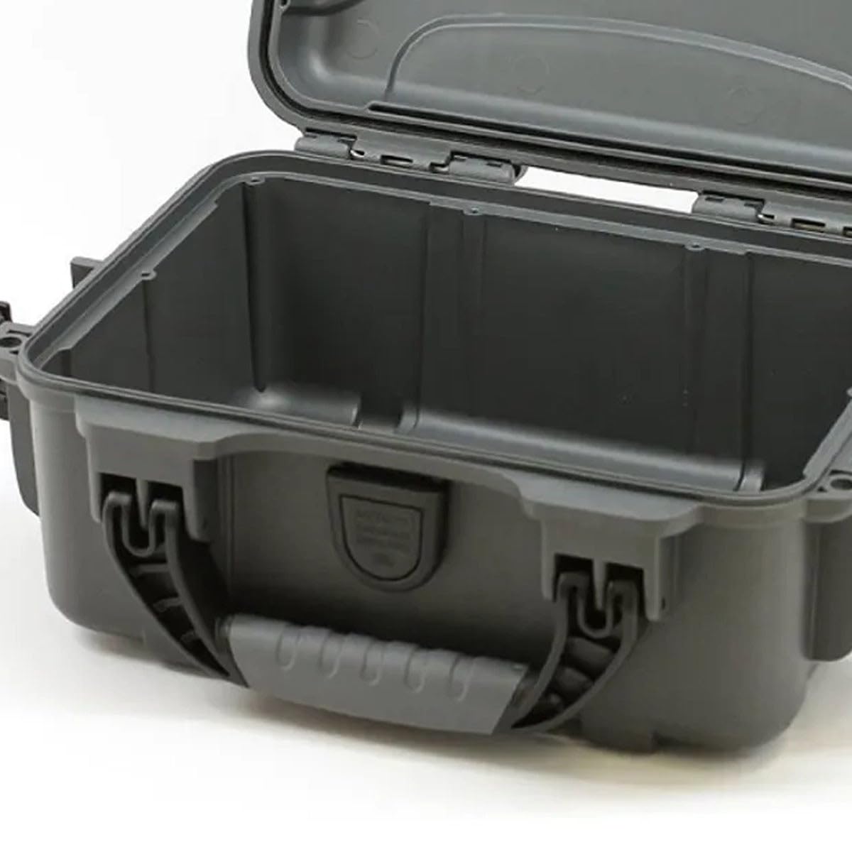 Nanuk 904 Waterproof Hard Case Empty - Graphite