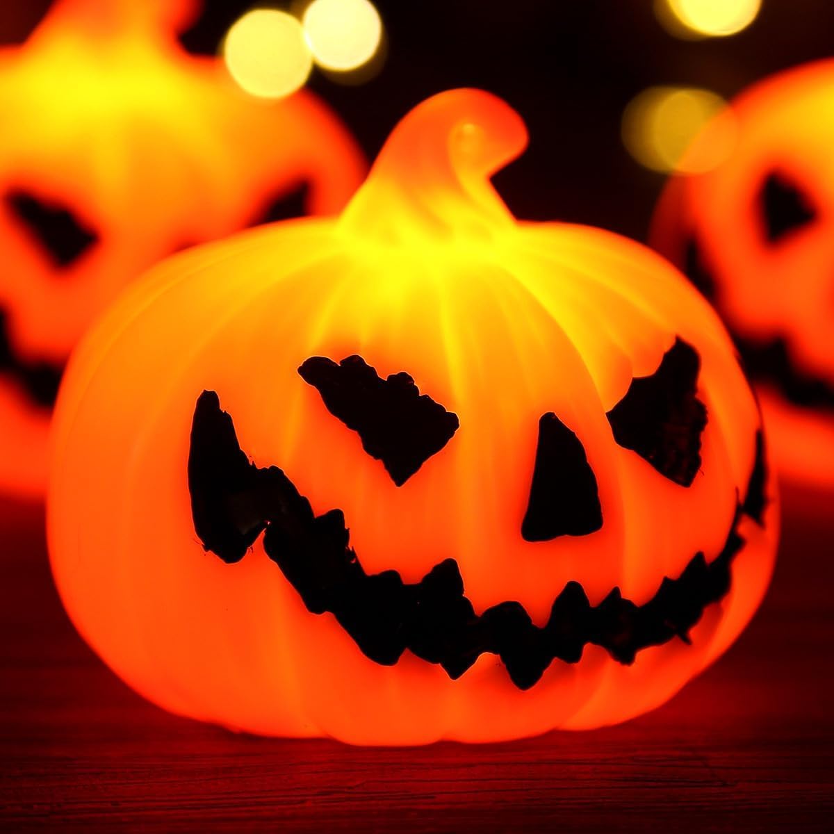 Mingkeda Halloween Flameless Candles,Mingkeda Halloween Party Lamp Decoration, Artificial Harvest Pumpkin Lanterns (3 Pumpkin Lanterns)