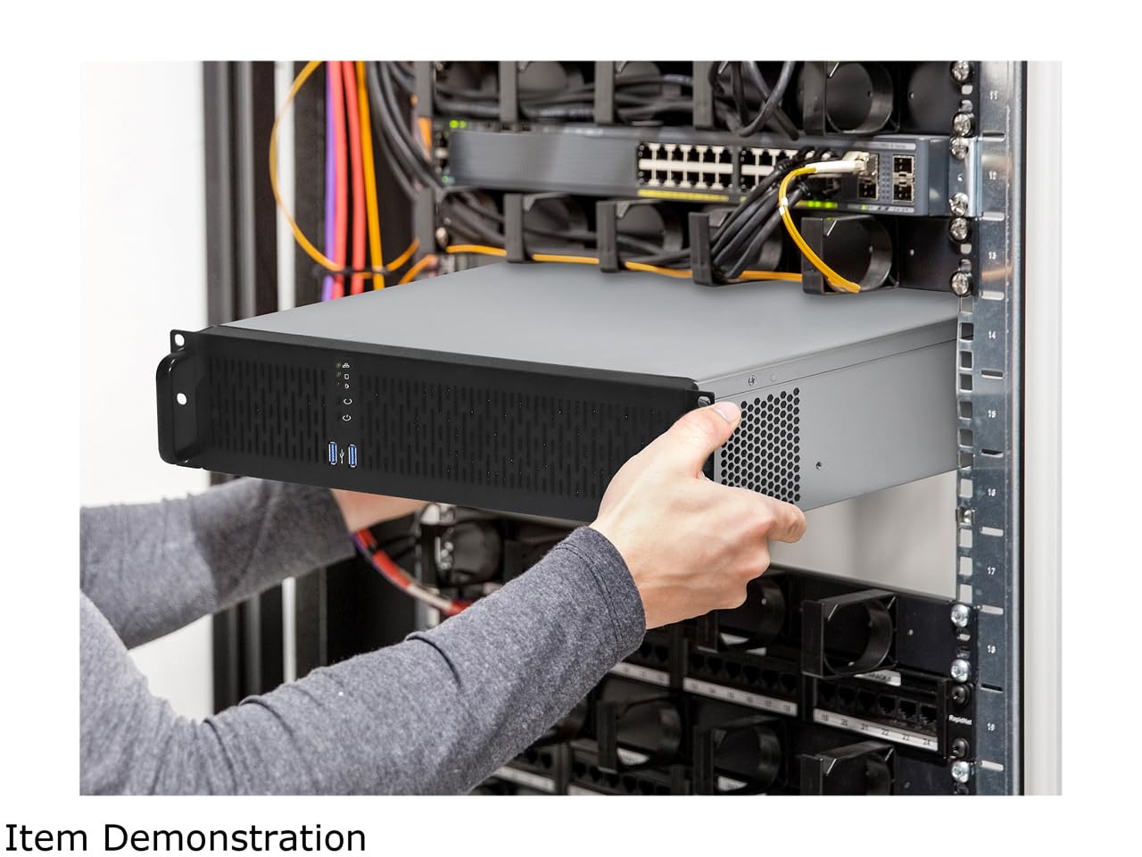 Rosewill 2U Server Chassis Rackmount Case, 4X 3.5 Bays, 2X 2.5 Devices, Micro-ATX Compatible, 2X 80mm PMW Fans, 2X USB 3.0 - RSV-Z2800U