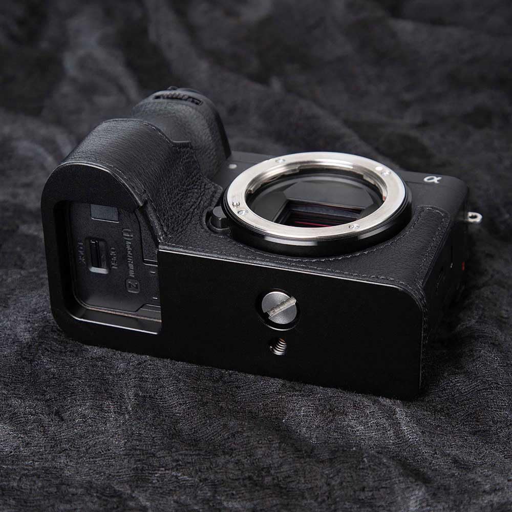a6700 Vintage Genuine Leather Camera Case for Sony Alpha 6700 ILCE-6700 Handmade Half-Wrap Camera Protector Cover (Black-Black line)