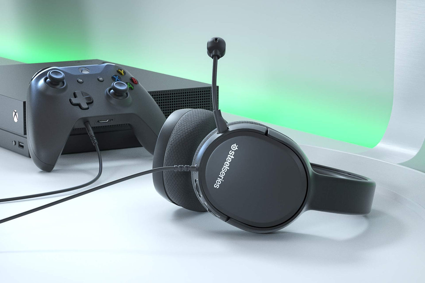 SteelSeries Arctis 1 Wired Gaming Headset - Detachable ClearCast Microphone - Lightweight Steel-Reinforced Headband - For Xbox, PC, PS5, PS4, Nintendo