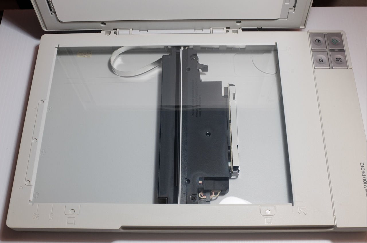 Epson B11B184051 Perfection V100 Photo Scanner