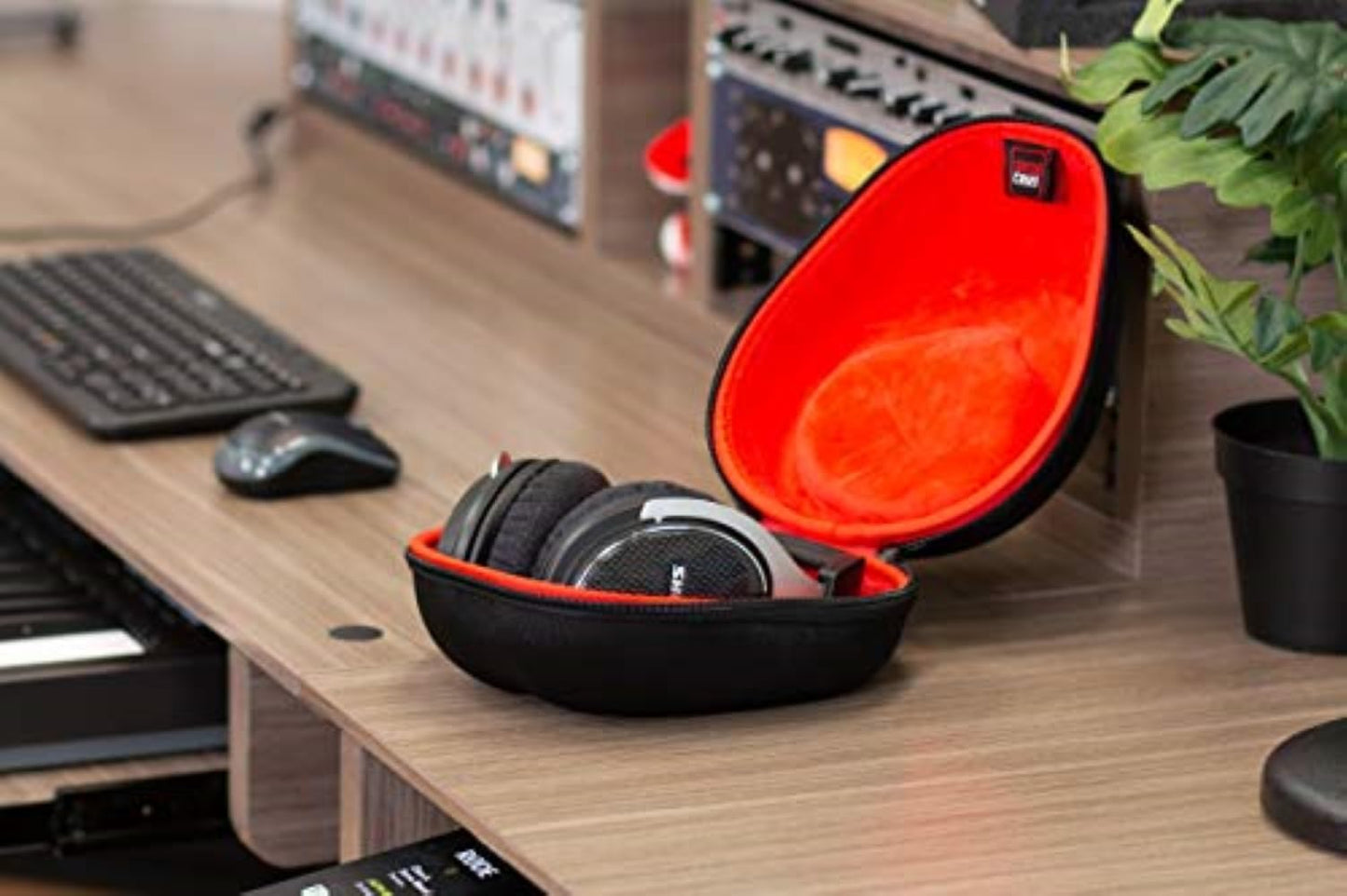 Gator Cases Molded Case for Folding & Non-Folding Headphones; Black (G-Headphone-CASE)