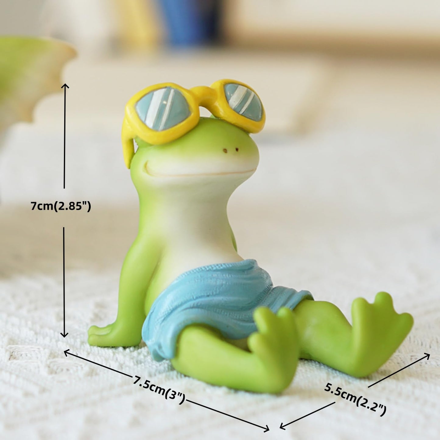IZKOOKE Cute Frog Phone Holder with 6 Anti-Slip Pads, Resin Cell Phone Stand Kawaii Animal Desk Phone Holder Universal Fit Smart Mobile Phones Stand
