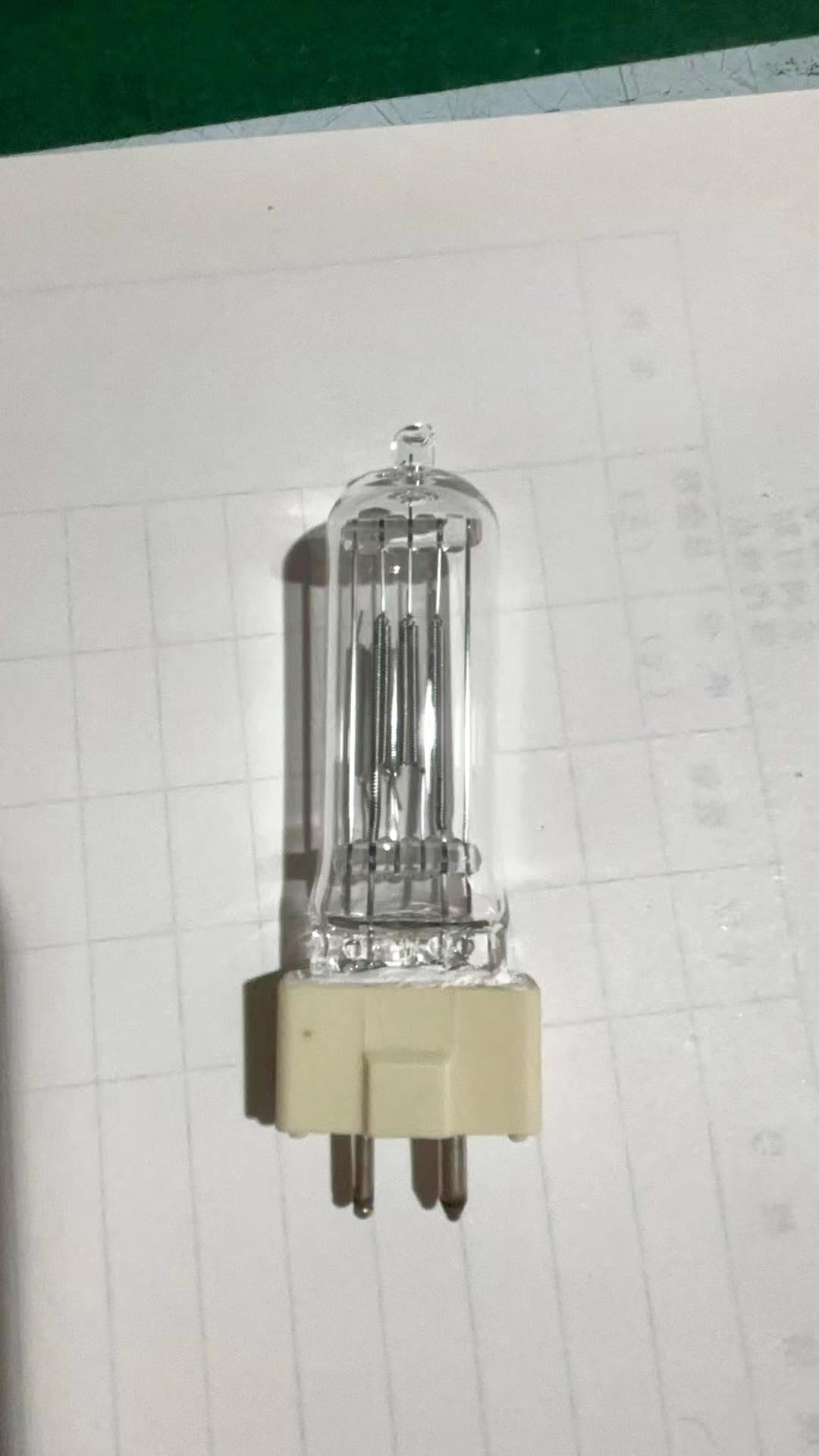 Tawelun FRK T7 120V 650W Bi-Pin Based Stage GY9.5 FRK 650W Halogen Lamp Bulb,T-7 Stage Studio Lamp,Clear，FRK 120V 650W Halogen lamp is Specially