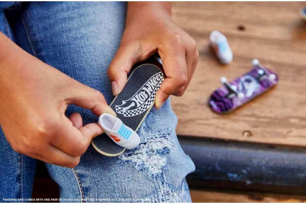 Hot Wheels Skate Tony Hawk Originals 3/8 Mysterious Moon Skate Fingerboard Toy - HVJ79 | Ages 5+